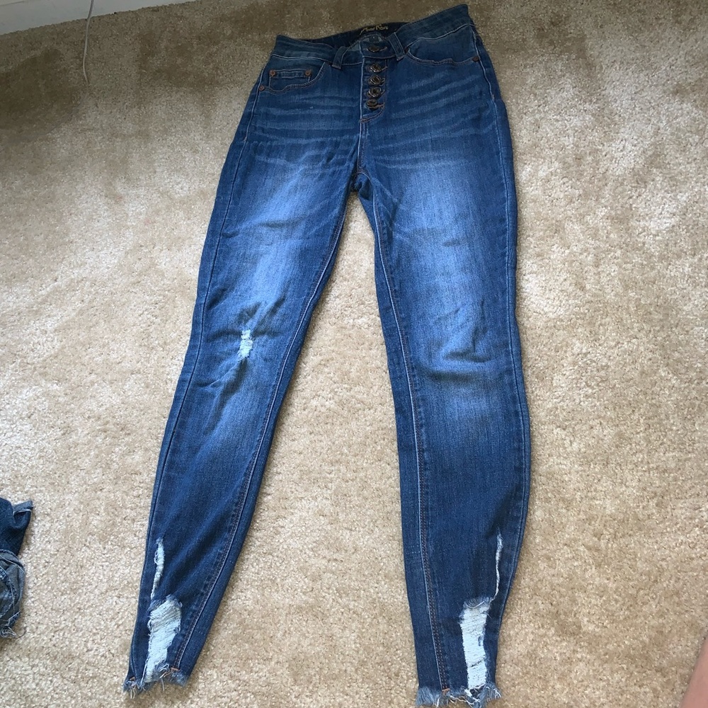 Indigo Rein Semi-ripped jeans
